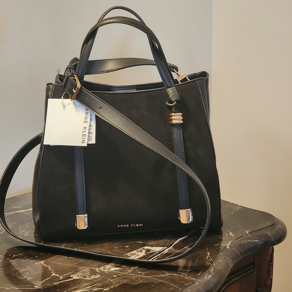 Anne Klein Monaco Collection Blk Crossbody Handbag with Matching Cosmetic Bag